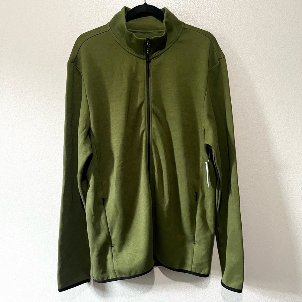 DIP-NWT Green Long Sleeve Zip Up Sweatshirt Size XL.